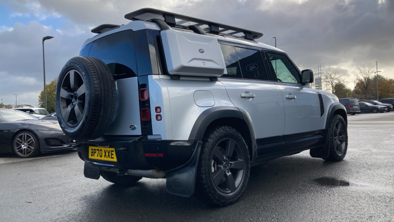 Land Rover Defender 3.0 D300 X-Dynamic HSE 110 5dr Auto Diesel Estate